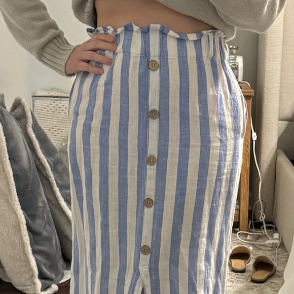 Beachy Casual Linen Striped Blue and White Button-Front Skirt - Picture 8 of 13